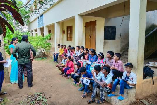 CLAD Students studying image
